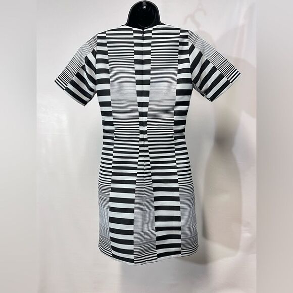 HUNTER BELL‎ Black and white stripe shift dress size M. - Picture 6 of 13
